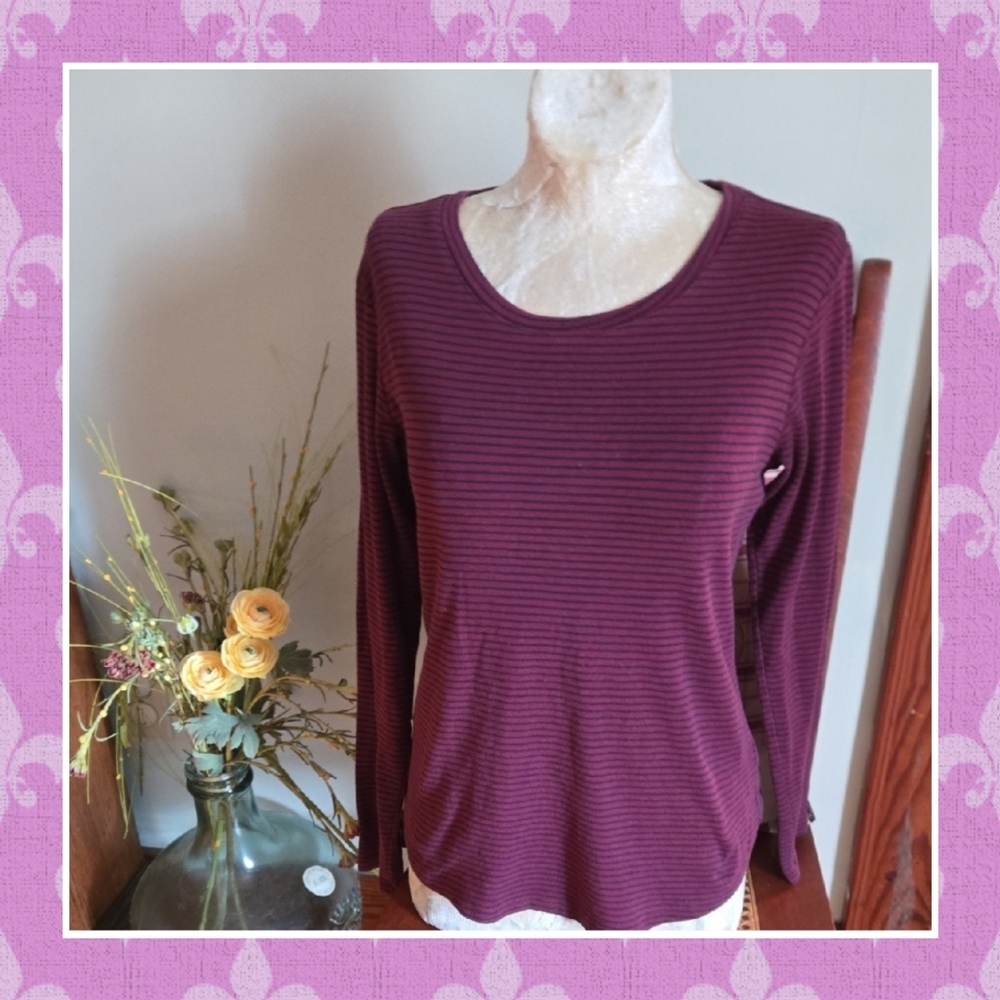 Eddie Bauer Top Size Large